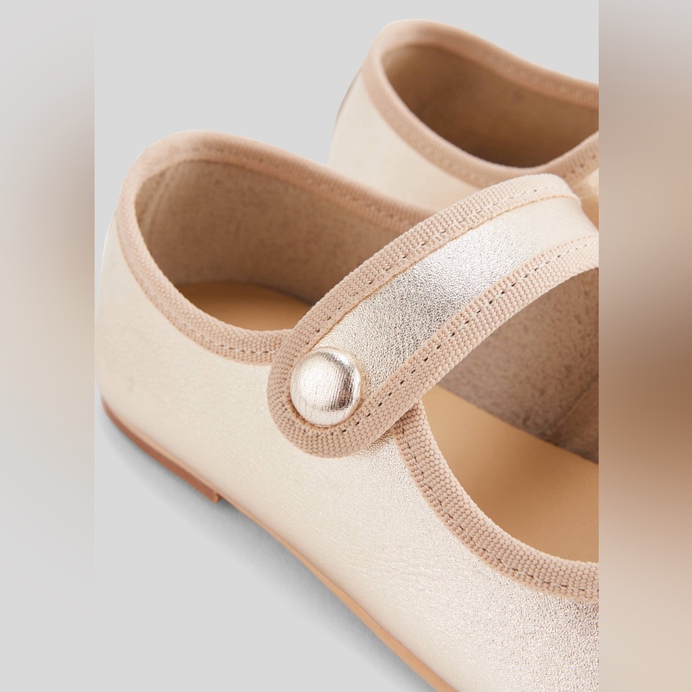 Girls 🎀Monoprix Premium Gold Girls Mary Janes/ Size 31 EU 13 US